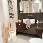 Happy House Apartament *